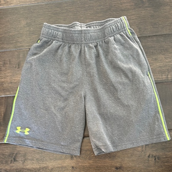 Under Armour Other - 💜3/$15 Under Armour Gray Kids Shorts
